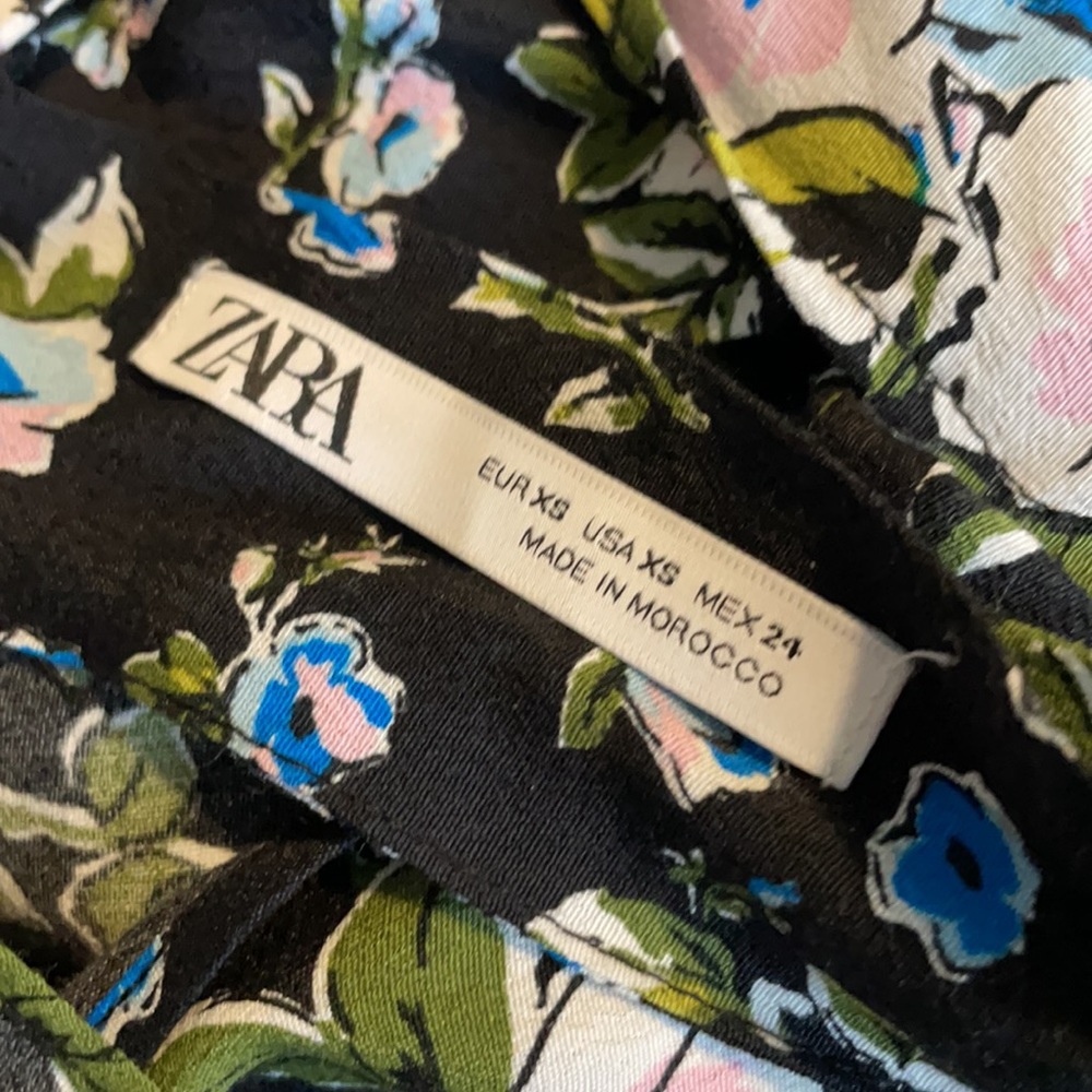 Zara Black Floral Sleeveless Handkerchief Hem Top - Picture 7 of 7